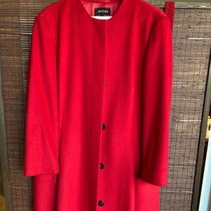 Elegant wool winter coat by Jeager